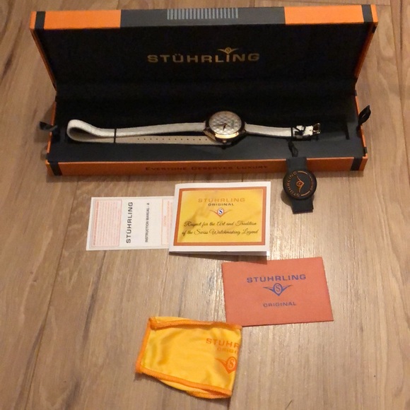 NEW IN BOX - Stuhrling Women’s Watch - Picture 2 of 7